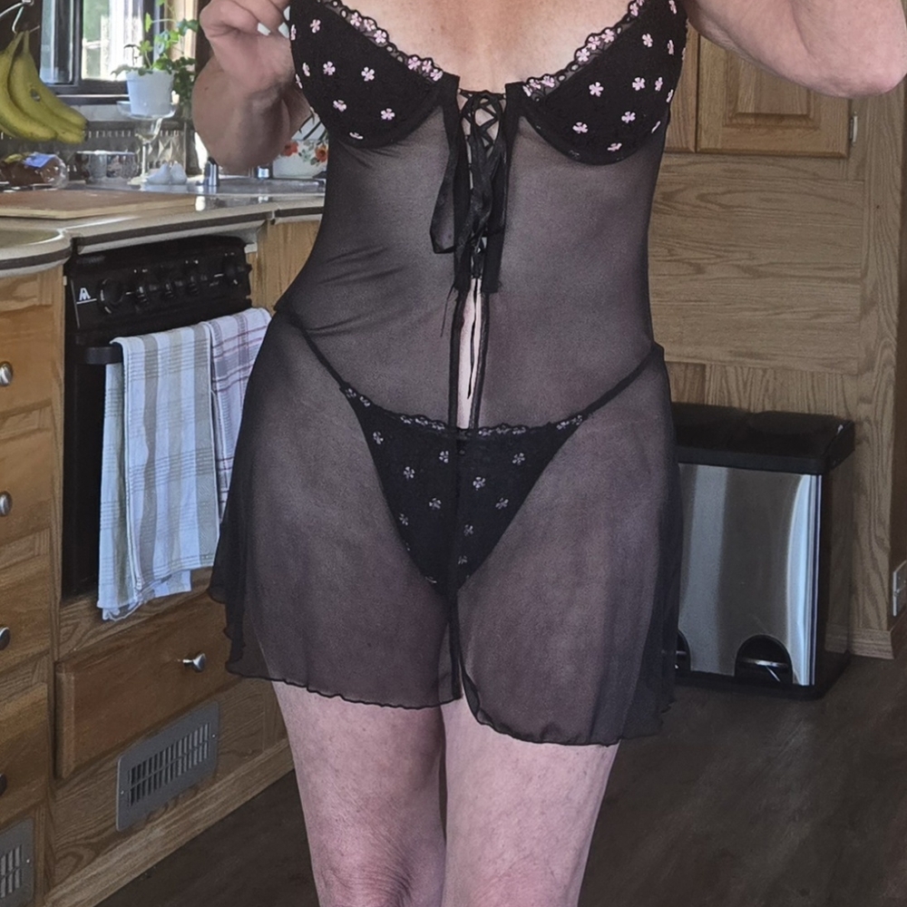 La SENZA Black Chemise with Elegant Lace Details
